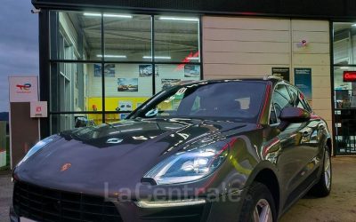 PORSCHE MACAN